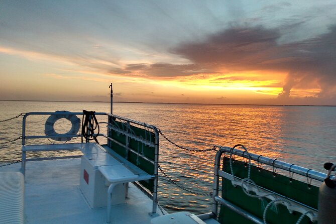 1.5 Hour Bay Side Key Largo Sunset Cruise on a Spacious Catamaran - Leaving Key Largo as the light softens