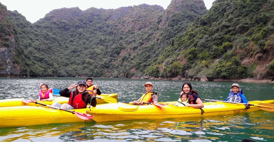 1 Day Ha Noi - Cat Ba island - Lan Ha Bay - Ha Long Bay - The 5:30 a.m. transfer from Hanoi to Cat Ba