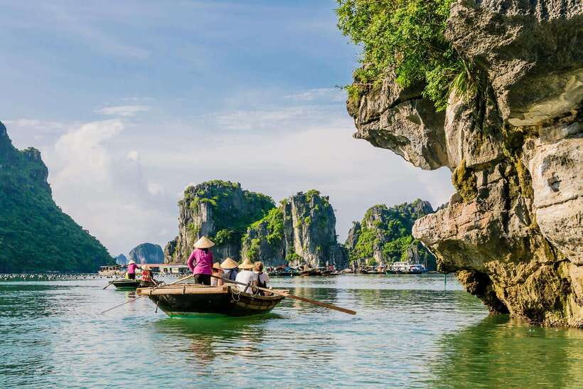 1-Day Tour Explore Unesco-recognized Ha Long Bay on Cruise - The return cruise and sunset refreshments
