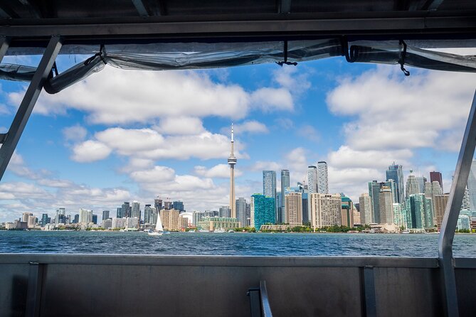1-Hour Toronto Harbour Tour with Live Narration - Key points before you book