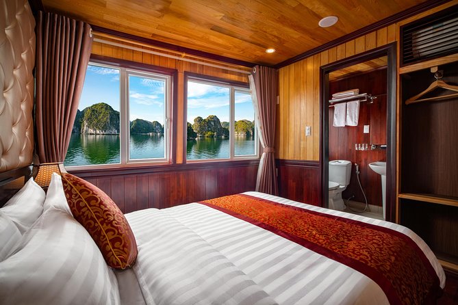1 night Halong Bay Cruise-Titov Island,Surprise Cave,kayak,meals - Lunch among Ha Long Bay’s famous rock formations