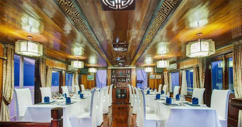 2-Day 1-Night Cruise:Visit Bai Tu Long Bay_ Less Touristic - Day one: lunch and the Cap La Island stop