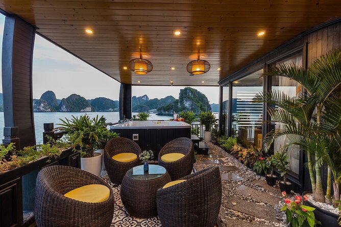 2-day 1 night La Regina Legend Cruise 5 star - Visit Halong Bay and Lan Ha Bay - A two-day cruise with a quieter side of the bay