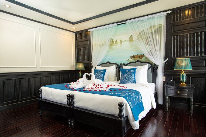 2-day 1 night La Regina Legend Cruise 5 star - Visit Halong Bay and Lan Ha Bay - From Hanoi to La Regina’s private lounge