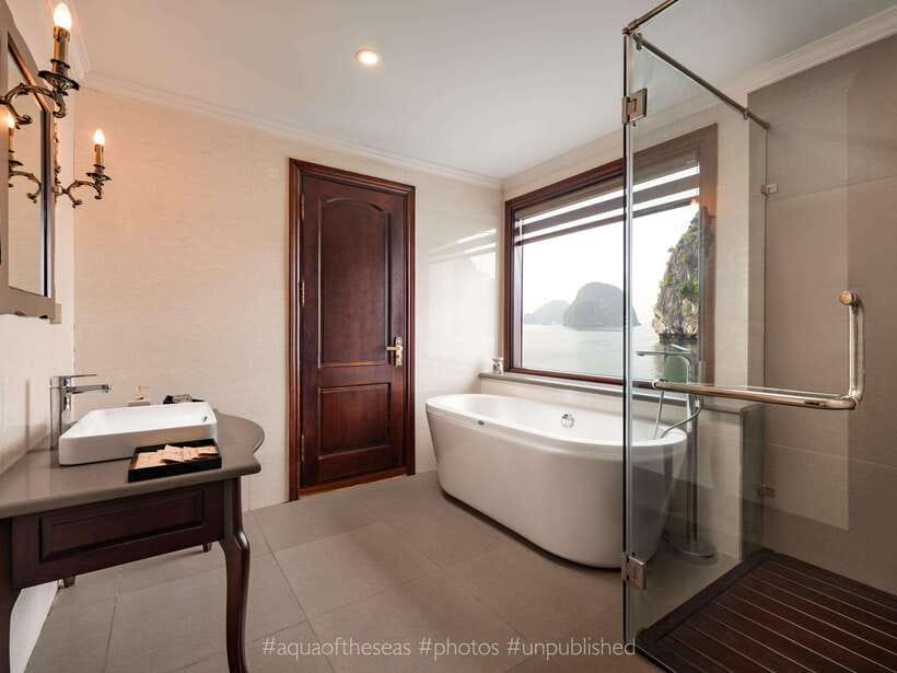 2-Day: Halong Lan Ha Bay 5 Stars Cruises w/Balcony & Bathtub - Key points to know before booking