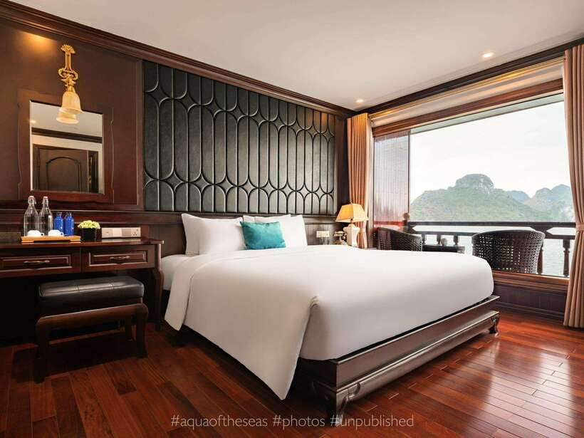 2-Day: Halong Lan Ha Bay 5 Stars Cruises w/Balcony & Bathtub - Choosing between Dark and Bright Cave and Ba Trai Dao