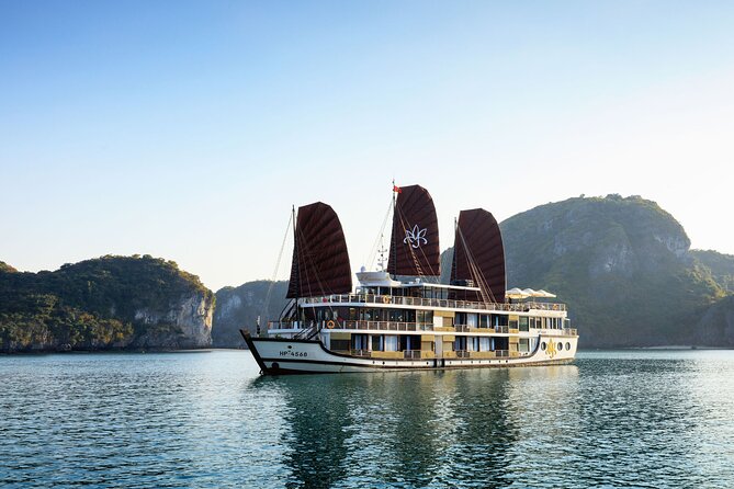 2-Day Halong Orchid Cruise - Lunch while the karst islands come into view
