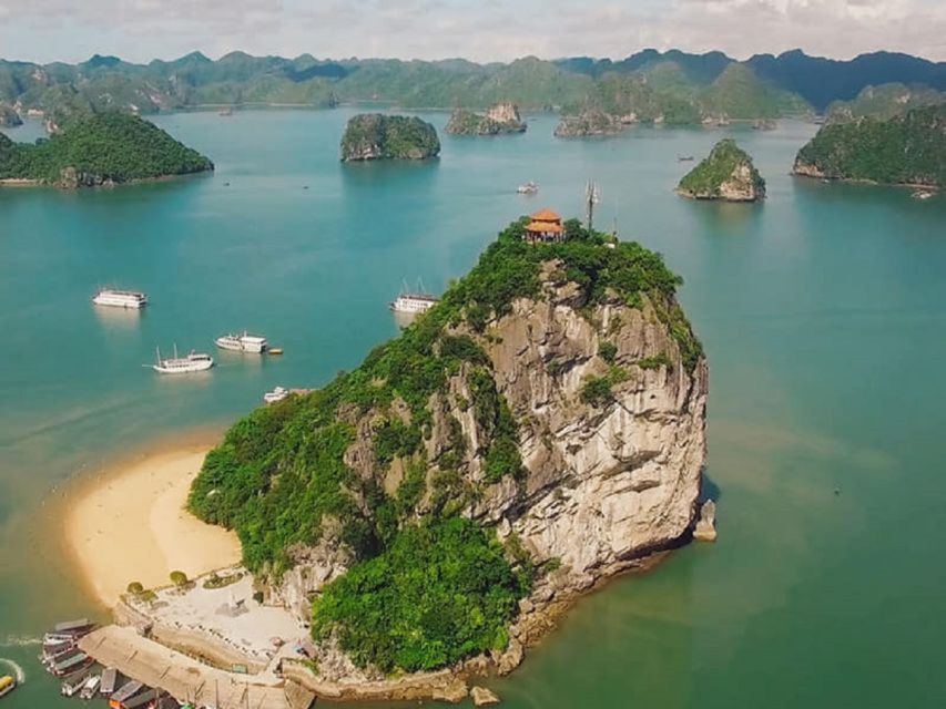 2-Day: Hanoi - Ninh Binh - Halong Bay Luxury Cruise - Trang An by sampan: the day’s calm center