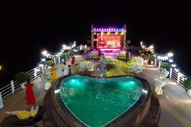 2-Day Luxury Halong Bay Aspira Cruise from Hanoi - Dark and Light Cave by kayak or bamboo boat