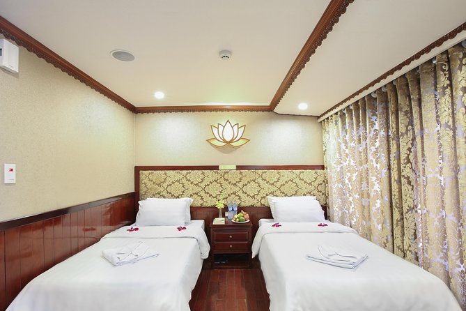 2-Day Oriental Sails Junk Cruise of Halong Bay - Boarding at noon and settling into the junk