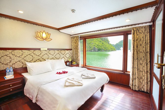 2-Day Oriental Sails Junk Cruise of Halong Bay - Sung Sot Cave and the climb on Titop Island