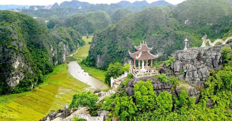 2-Day Trang An, Bai Dinh, Mua Cave, Ha Long Bay Cruise - The long road to Ha Long Bay