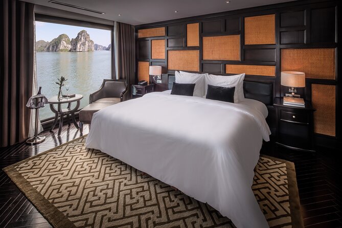 2 Days Halong Bay from Hanoi Cruise - Luon Cave by kayak or bamboo boat