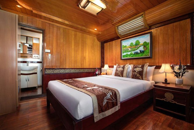 2 Days Overnight on Cozy Bay Cruise Ha Long - Packing up, brunch, and the return toward shore