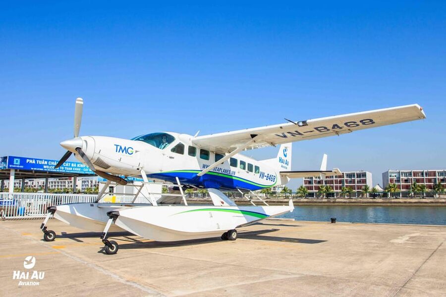 25 minutes sightseeing flight in Halong Bay by Seaplane - The water takeoff is part of the attraction