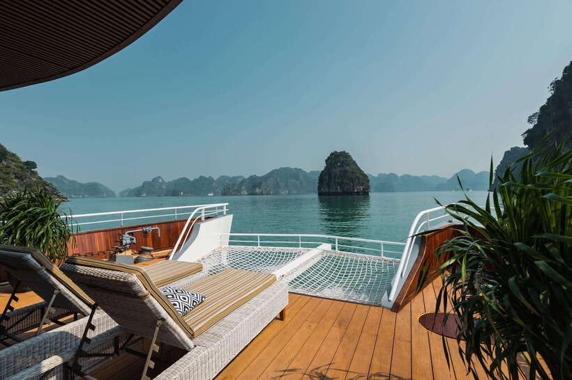 2Days Tour : Lan Ha Bay - Cat Ba Island - Caves - Kayaking - Cycling into Viet Hai Village