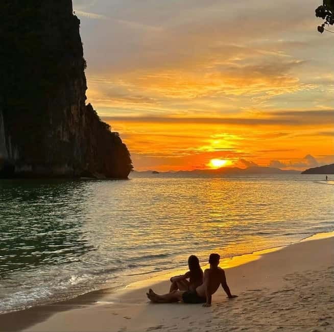 3-Day Discover the most stunning Cat Ba Island - Lan Ha Bay - Day one: from Hanoi or Ninh Binh to Lan Ha Bay