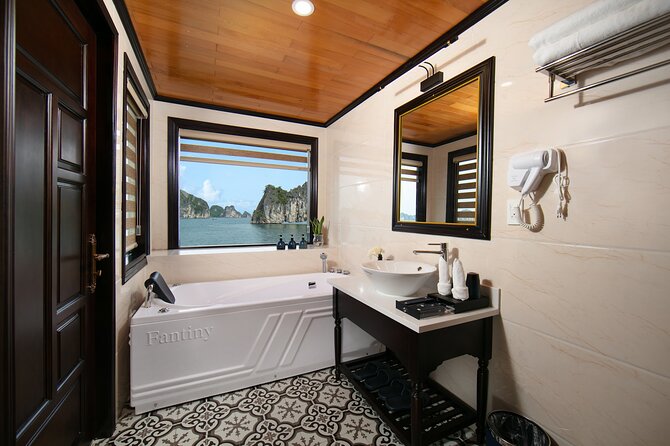 3-Day Hanoi and Halong Tour Including Overnight Cruise - What the $500 price really covers