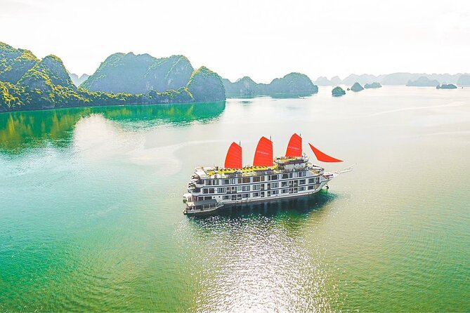 3 Days 2 Nights Oasis Bay Classic Cruise Halong Bay - Day two: Lan Ha Bay swimming and Freedom Island