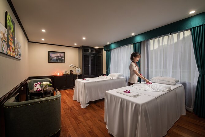 3D2N Luxury HaLong Bay with Aspira Cruise: kayak, Cat Ba island - Day two: Cat Ba Island and Viet Hai Village