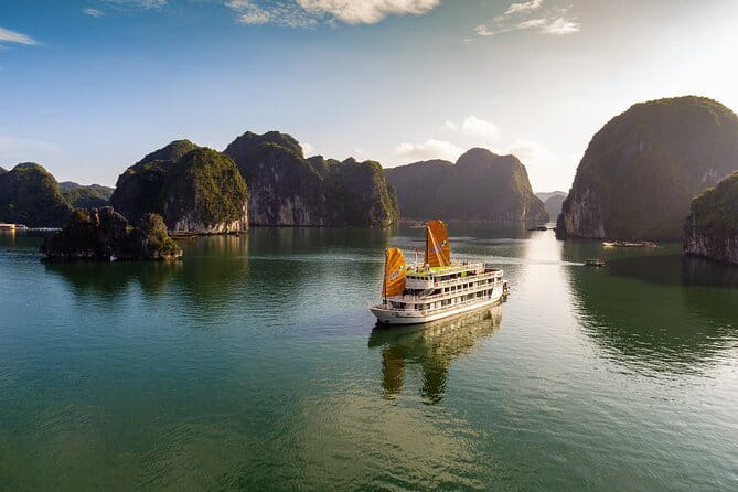 3Day Kayak & Trek to Ha Long Bay and Tamcoc (the 2nd day private) - Day two begins before sunrise on Cat Ba