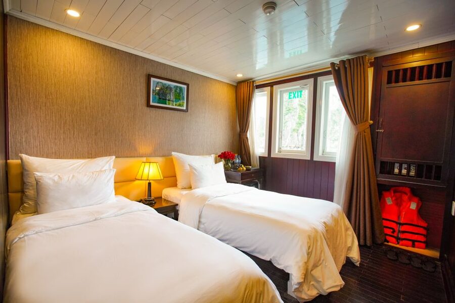 4-star Halong Paloma Cruise 2D1N Trip - Who should book the Paloma Cruise?