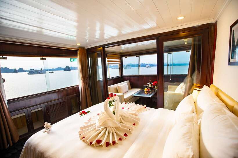 4-star Halong Paloma Cruise 2D1N Trip - Sunset, dinner, and squid fishing after dark