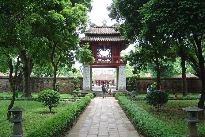 7 Day Tour Package To Hanoi Ninh Binh Halong Sapa And Fansipan - A seven-day route with very little wasted time