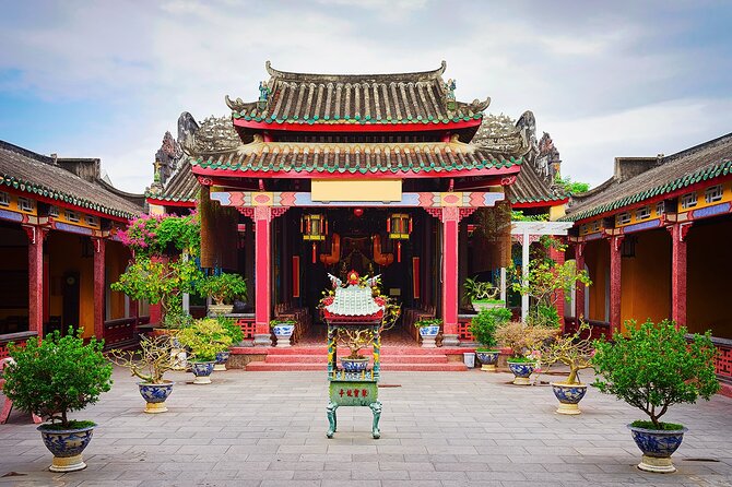 7-Day Vietnam Private Tour to Hanoi, Ho Chi Minh City, and Cruise on Halong Bay - Day 3: A night on Halong Bay