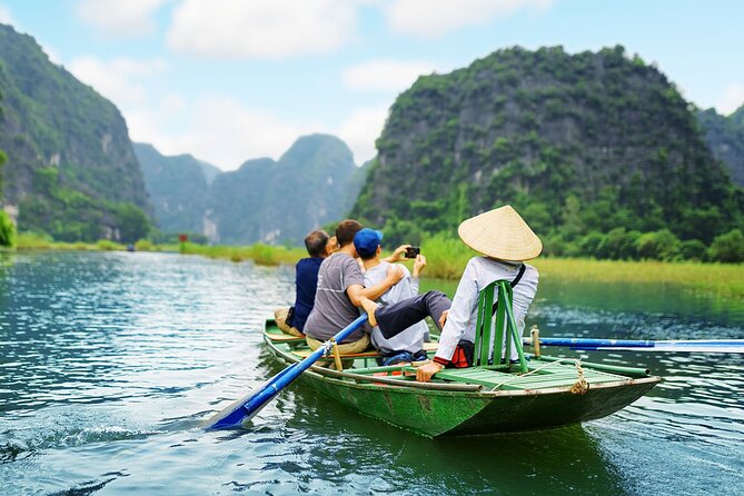 7 Days Vietnam Travel (Hanoi- Ninh Binh - Sapa - Ha Long) - Sapa and Cat Cat Village after an overnight journey