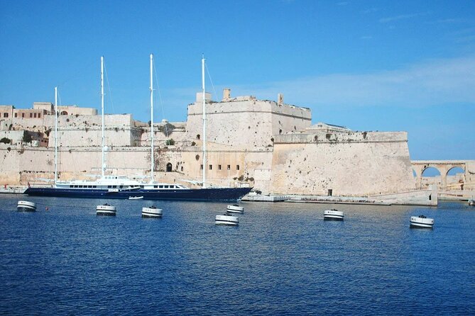 90 minutes Harbour Cruise in Valletta - ticket only - Meeting at The Strand Towers in Sliema