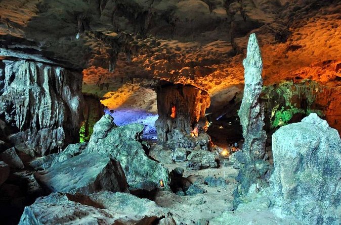 A Day in Paradise: Halong Bay Shore Excursion - Two hours among Ha Long Bay’s limestone towers