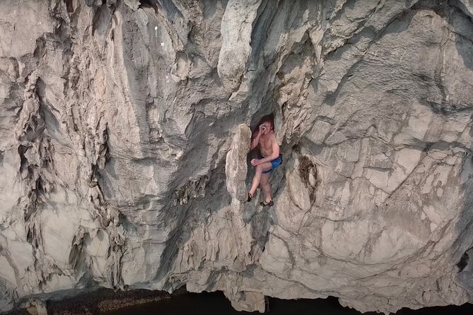 A half day deep water soloing in Lan Ha Bay - Cat Ba. - Moving on to Three Brothers