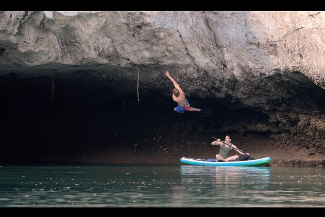 A half day deep water soloing in Lan Ha Bay - Cat Ba. - What the guide adds