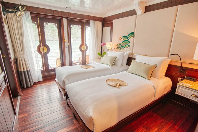 All Inclusive 3-Day 2-Night explore Ha Long Bay with Au Co Cruise - Cua Van Floating Village by kayak or rowing boat