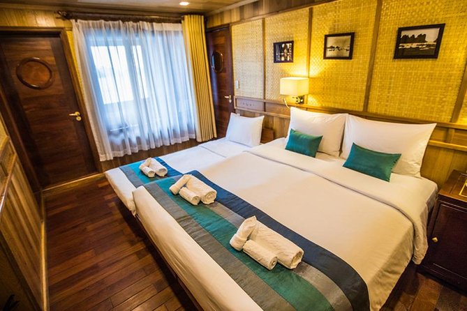 All inclusive Bhaya 2-Day Halong Bay Tour - Day two: Tai Chi, Sung Sot Cave, and a misty morning