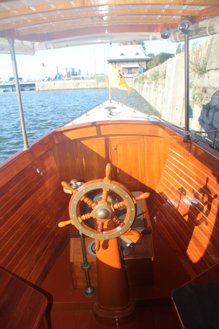Antwerp: Private Old Harbour Boat Tour Incl. Drinks & Snacks - Key points at a glance