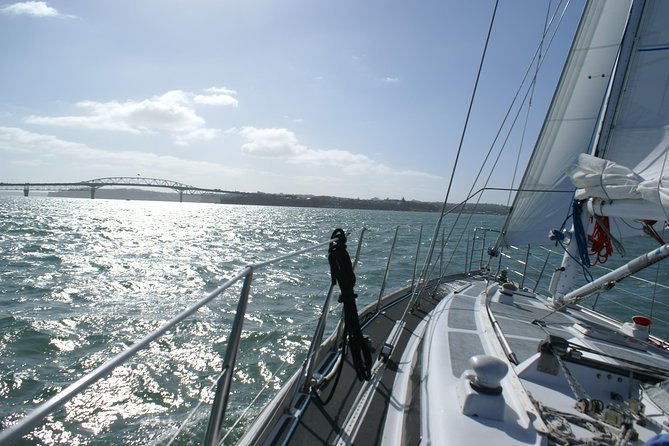 Auckland Harbour Sailing Experience - How the crew shapes the experience