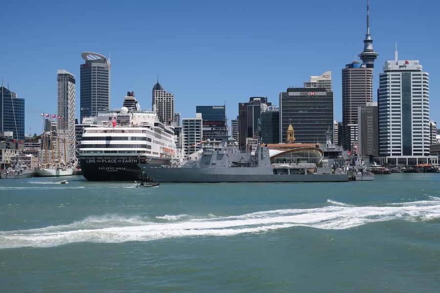 Auckland: Scenic Harbour Cruise with Live Commentary - Key points at a glance