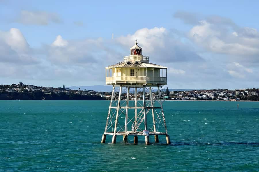 Auckland: Scenic Harbour Cruise with Live Commentary - Twenty minutes of scenic cruising