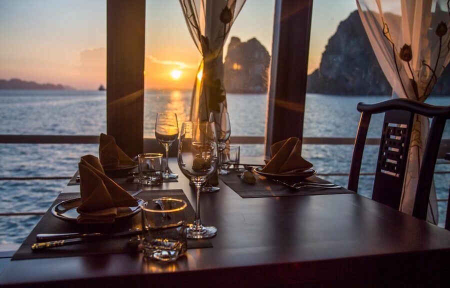 Bai Tu Long Bay 2 Days 1 Night With Renea Cruise - Lunch while cruising into Bai Tu Long Bay