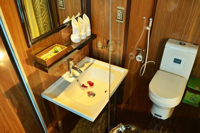 Bai Tu Long Bay Boutique Cruise: Visit Bai Tu Long bay & Overnight boat in 2 day - Sunset, happy hour, and dinner onboard
