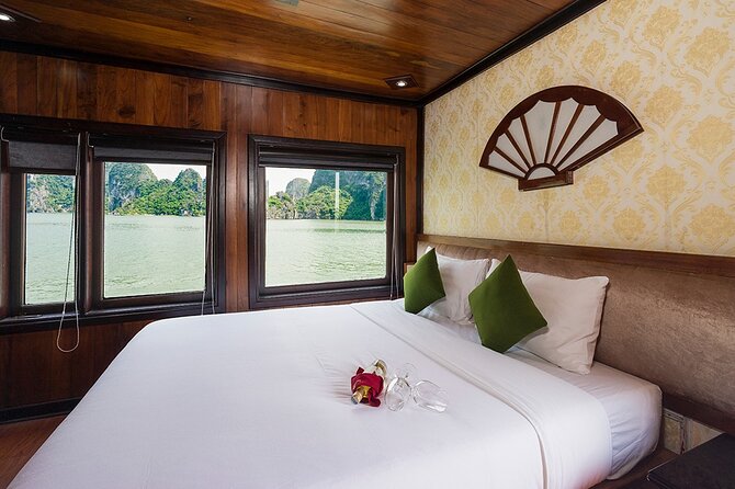 Bai Tu Long bay Deluxe cruise 2D1N: fishing villages, meals, cave, kayaking - Boarding at Hon Gai Pier and the first cruise