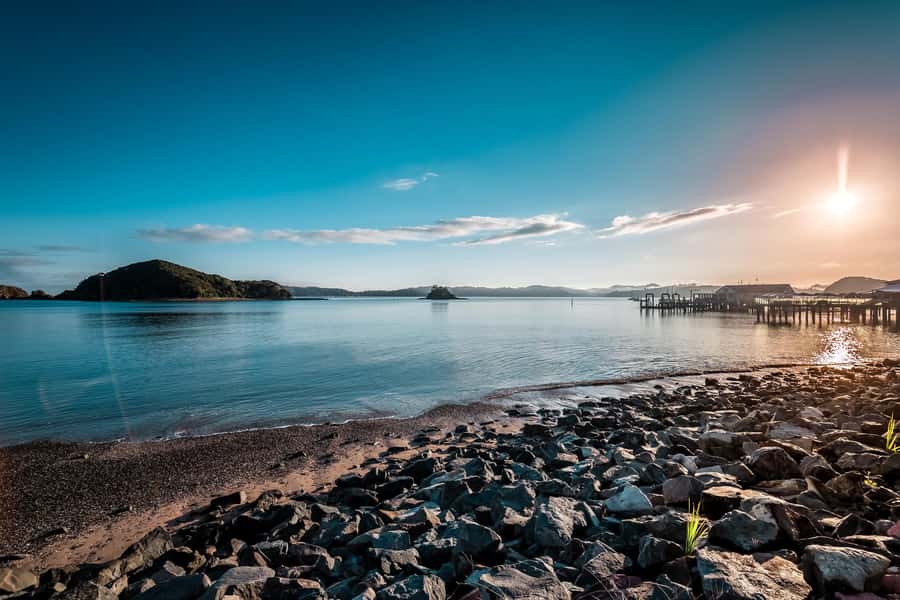 Bay of Islands: 1 Hour Scenic Bay of Islands Tour - Haruru Falls, the tour’s most tangible stop