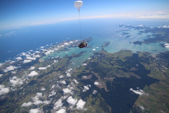 Bay of Islands: 12,000ft Skydive - What the 12,000-foot jump actually feels like