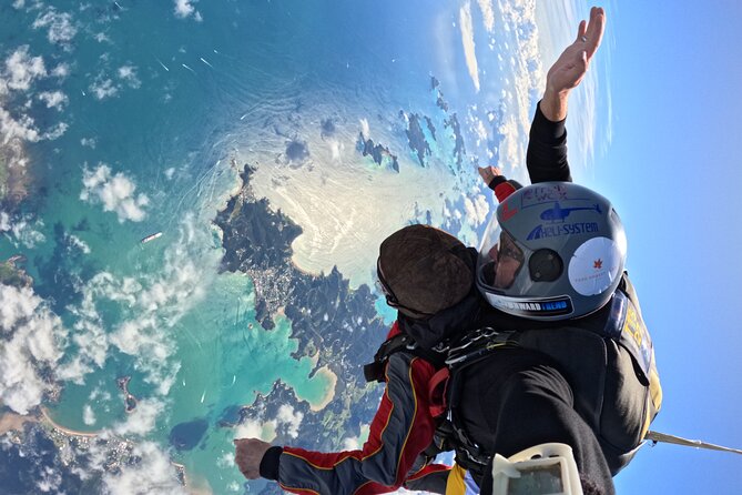 Bay of Islands: 12,000ft Skydive - Clothing, age, weight, and health rules