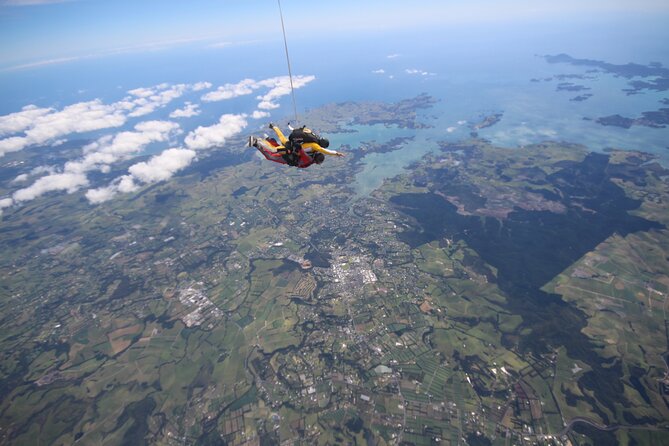 Bay of Islands: 9000ft Skydive - A 9,000-Foot View of the Bay of Islands