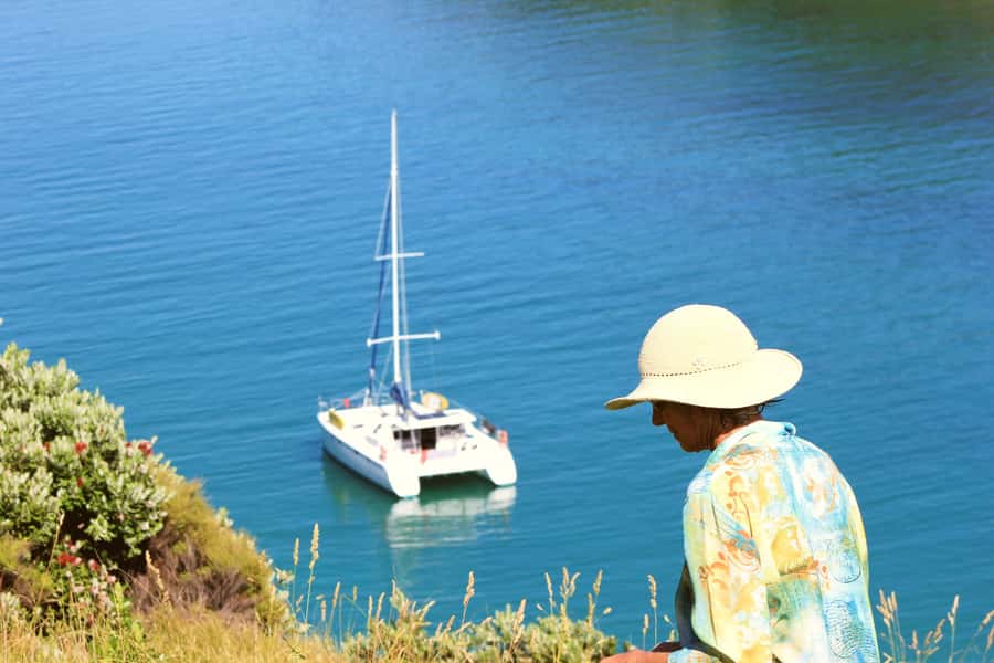 Bay of Islands: Day Sailing Cruise with Island Stop & Lunch - Who should book this cruise?