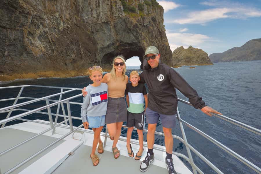 Bay of Islands: Discover the Bay Cruise with Island Lunch - Key points before you book