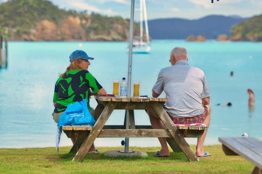 Bay of Islands: Discover the Bay Cruise with Island Lunch - Wildlife watching without false promises